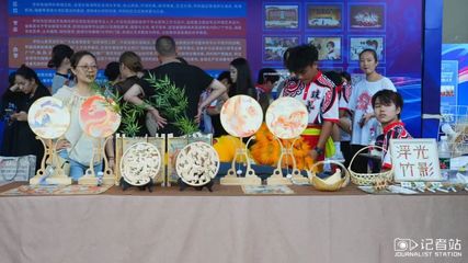 我校參加珠海市職業(yè)教育活動周啟動儀式暨職教風(fēng)采展示活動